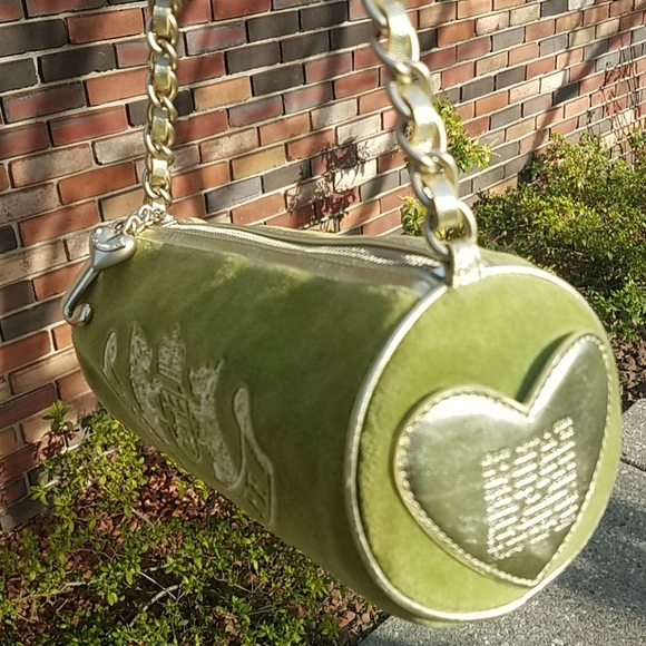 *sold* juicy Couture Barrel Bag - Picture 3 of 15